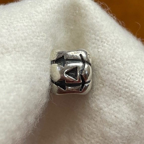 Pandora Jack-O-Lantern Pumpkin Charm - Picture 11 of 12